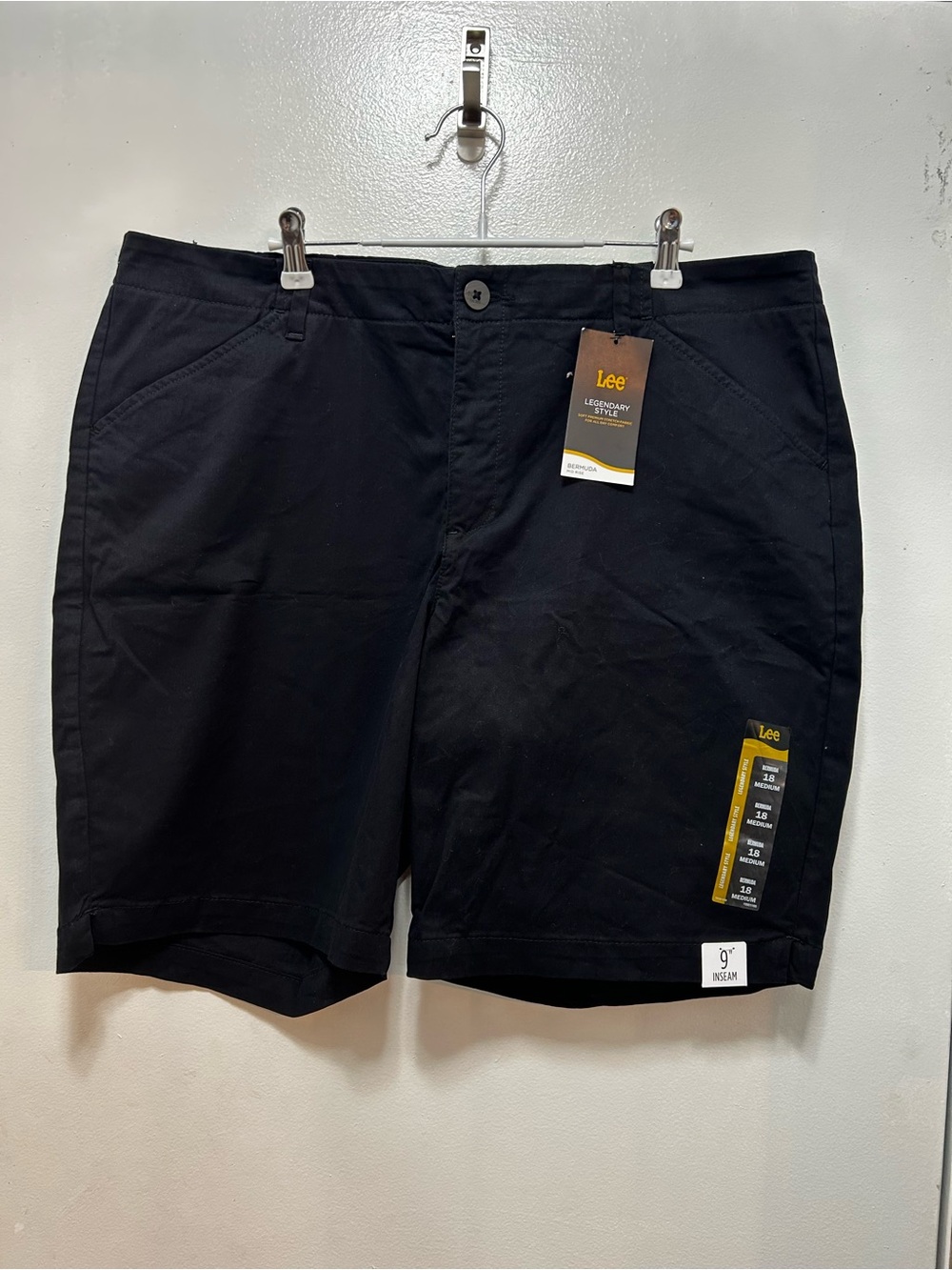 Old Navy Black Women’s Bermuda Shorts